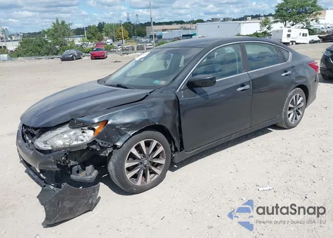 2017 Nissan Altima 2.5 Sv z USA, uszkodzony, nr VIN 1N4AL3AP9HC111221